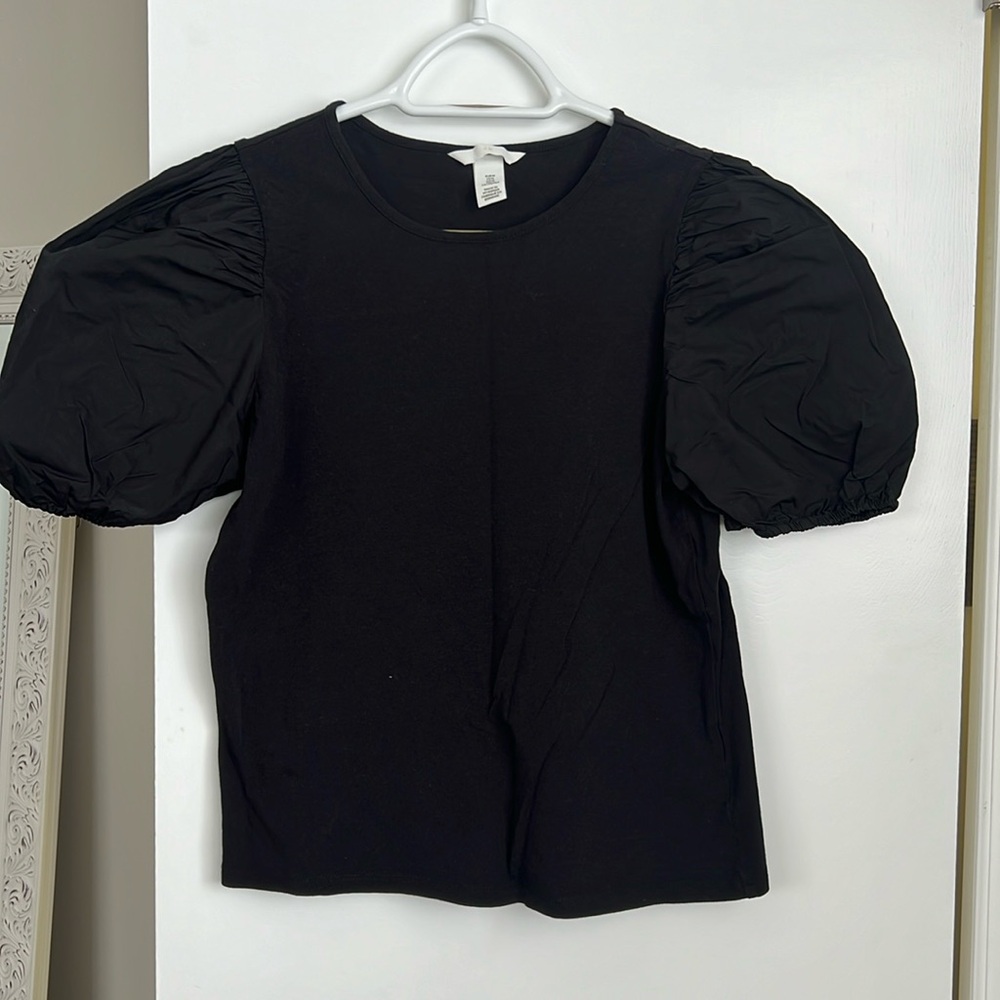 Women’s H&M t-shirt